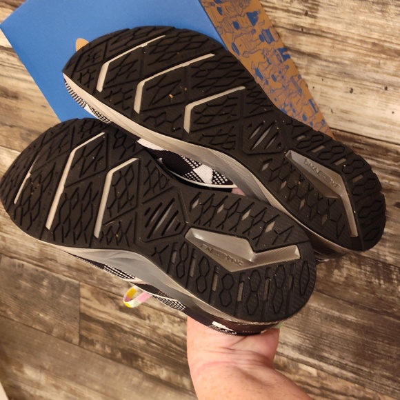 Brooks Levitate StealthFit 6 - Picture 9 of 9